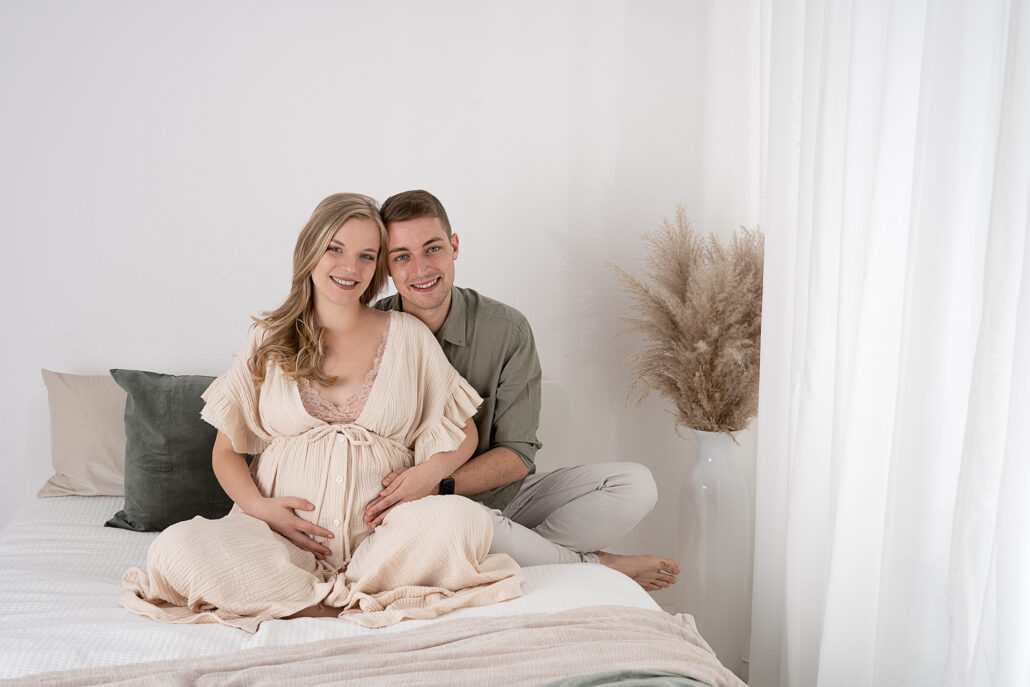 Babybauch Shooting mit Partner in Emden-Leer-Oldenburg-Aurich